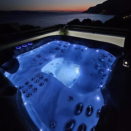 Storija With Private Jacuzzi-brela 布雷拉
