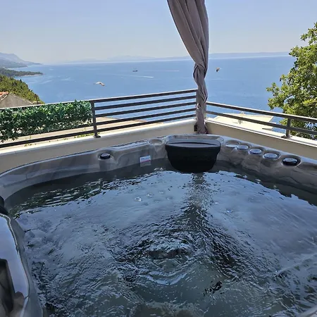 Apartament Storija *