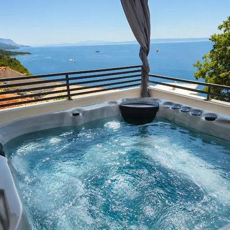 Storija With Private Jacuzzi-brela Апартаменти *
